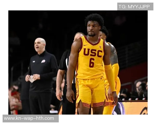 詹姆斯父子同台时刻来临布朗尼正式宣布参加NBA选秀